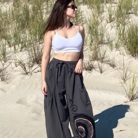 Women's Fun Casual Pants - Picture 3 of 3